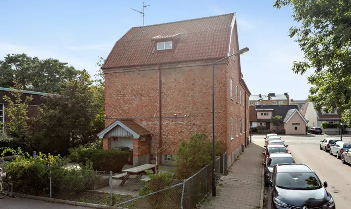Åkermyntan 2