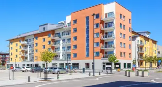 Sågverkstorget 4-12, Staffansvägen 7